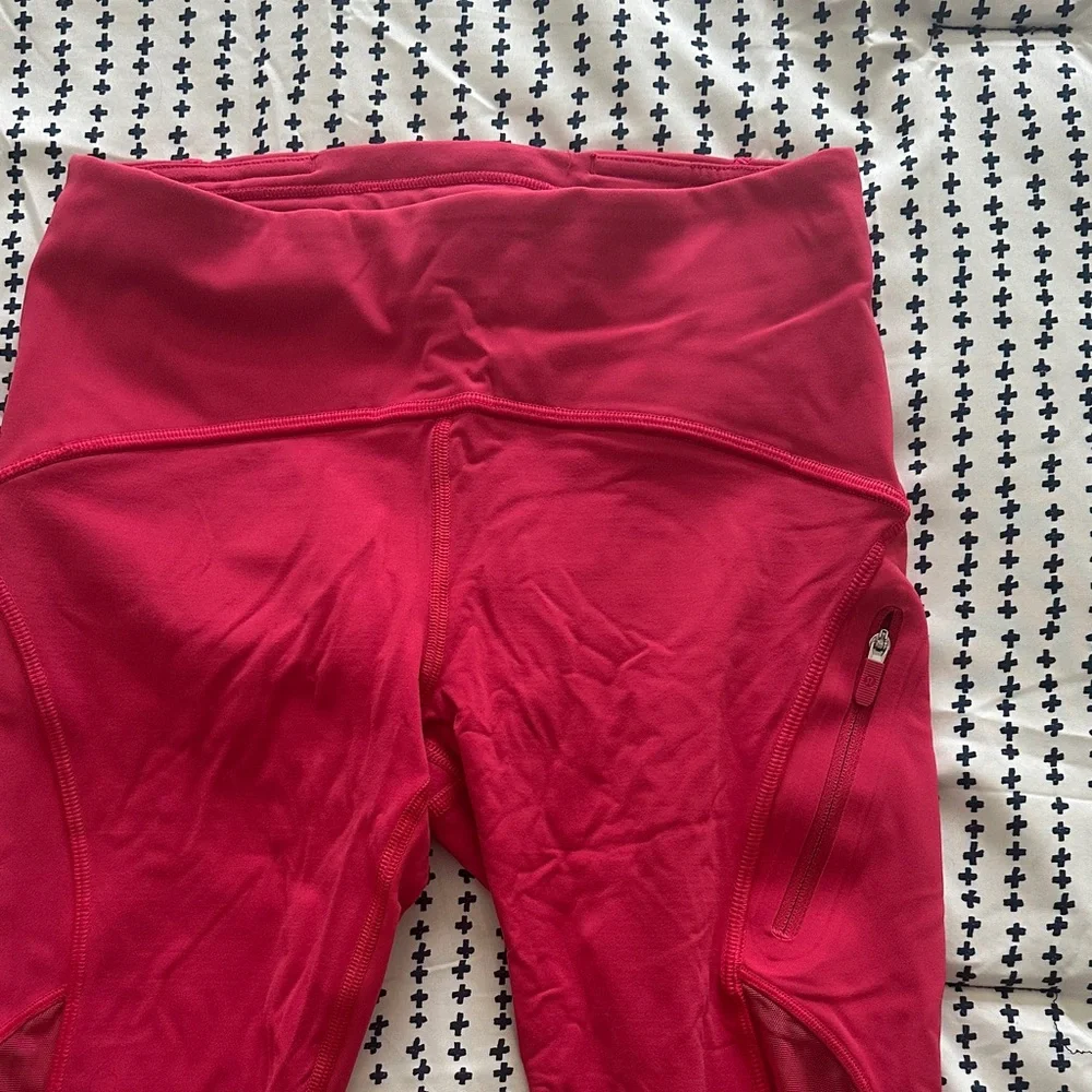 Lululemon Pink Legging Capri - Picture 3 of 4